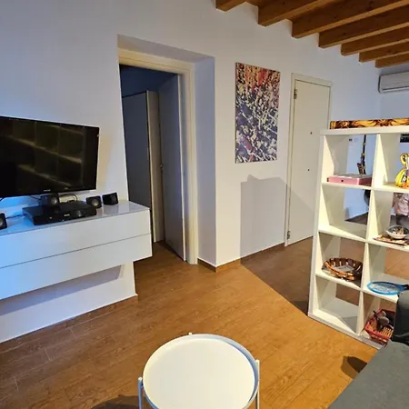 Lumilo House *